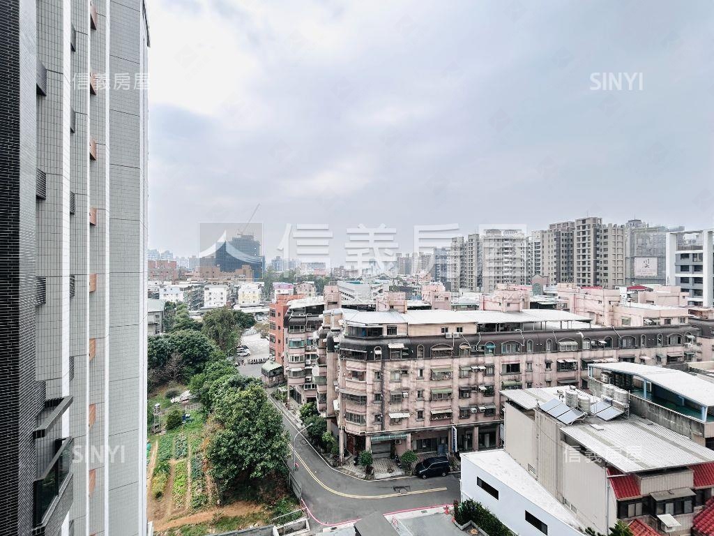 市政府商圈正三房房屋室內格局與周邊環境