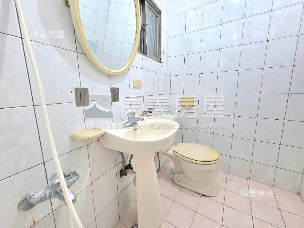 商四ＲＣ結構正四樓透天房屋室內格局與周邊環境