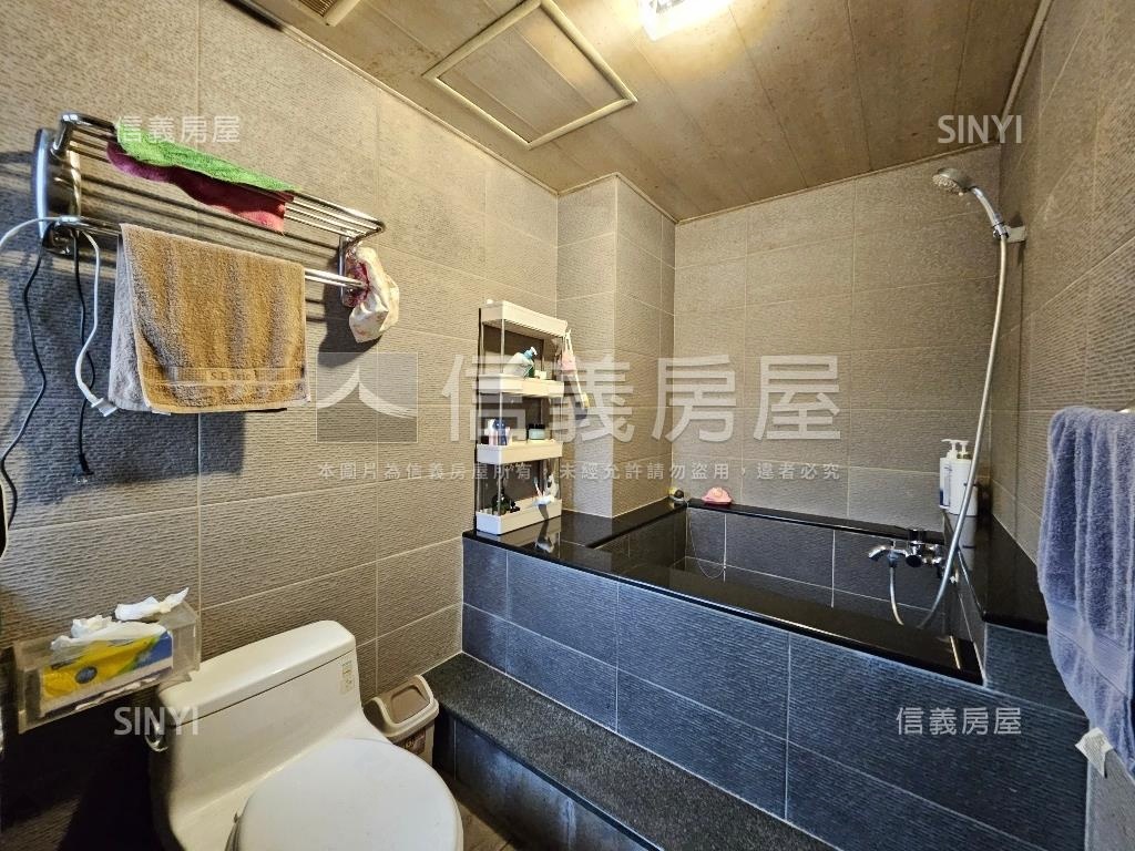 市區朝東南稀有景觀大四房房屋室內格局與周邊環境