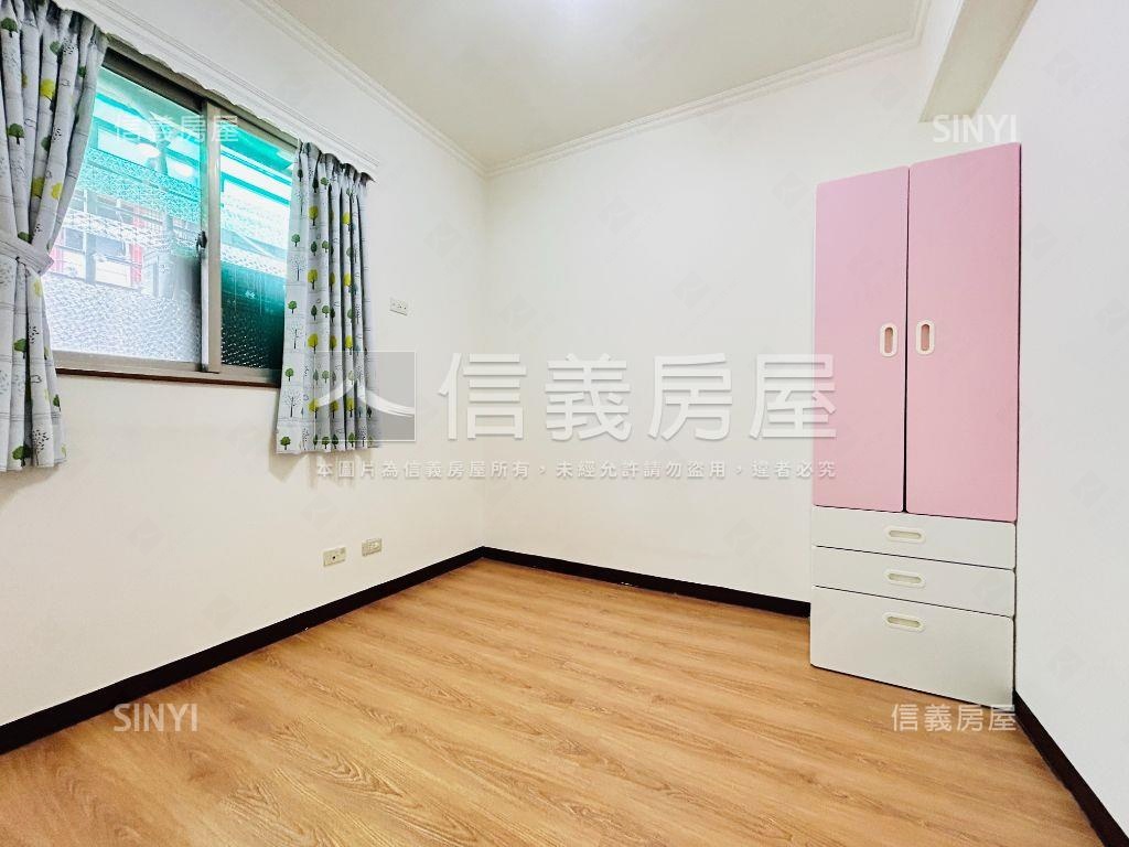 富貴世家兩房坡平車位房屋室內格局與周邊環境