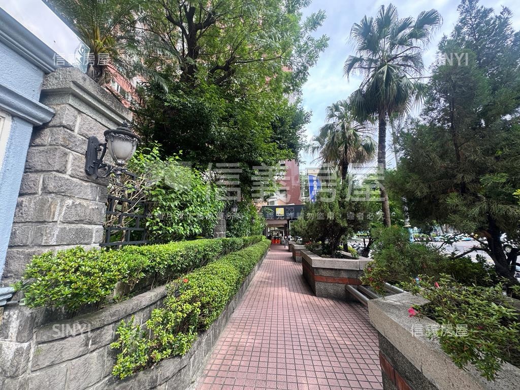 新埔捷運公園大鎮高樓景觀房屋室內格局與周邊環境