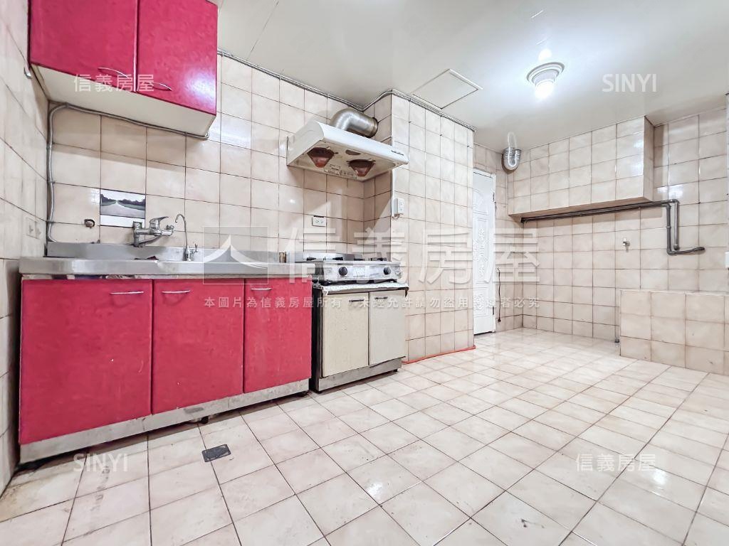 專任莊敬路電梯三房房屋室內格局與周邊環境