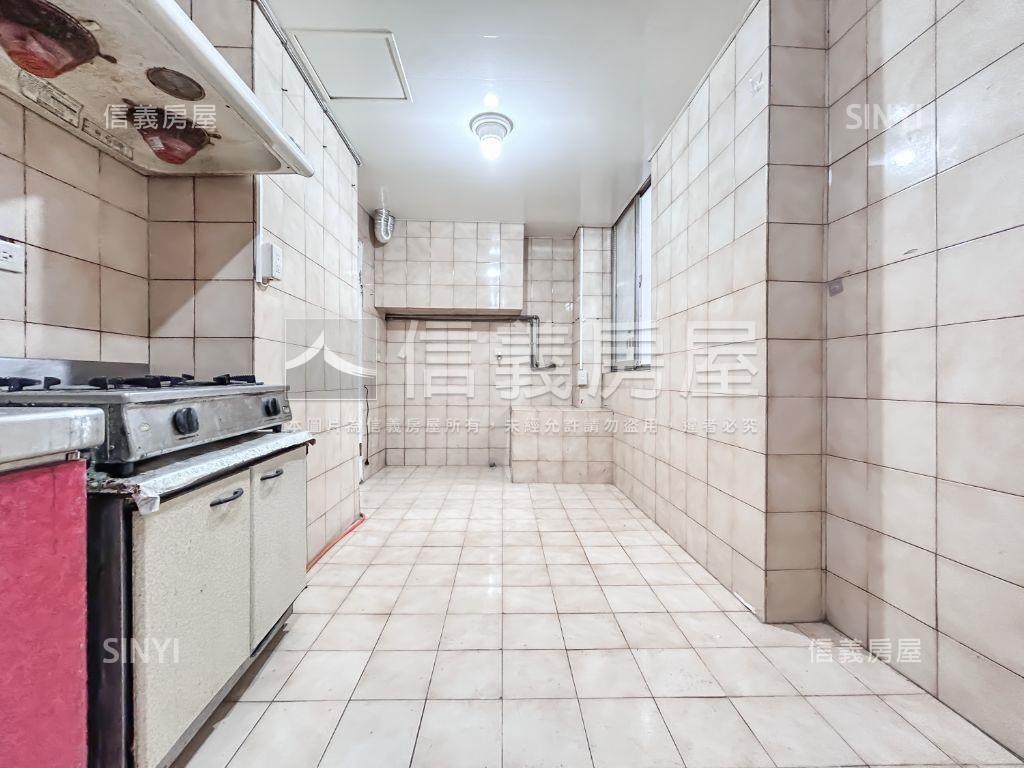 專任莊敬路電梯三房房屋室內格局與周邊環境