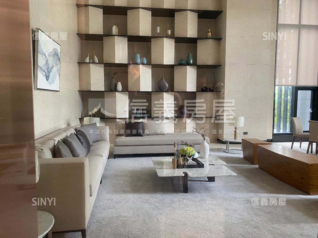 必看ＳＲＣ兩房車位房屋室內格局與周邊環境