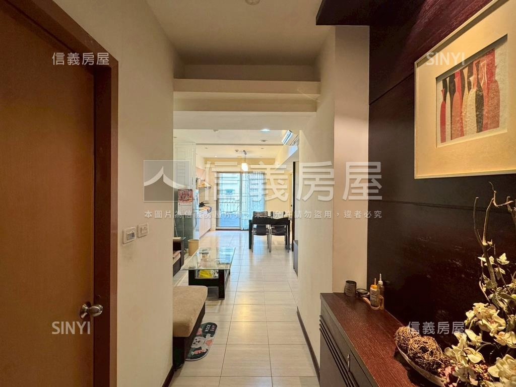 近成大桂花鄉三房平移車位房屋室內格局與周邊環境