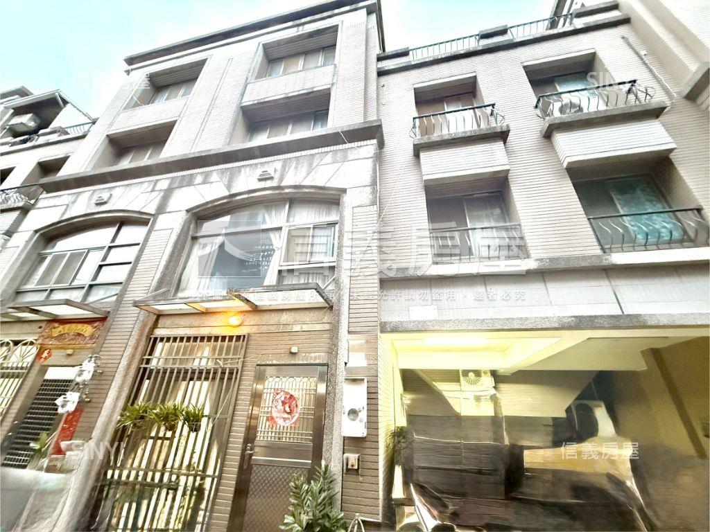 稀有車庫美別墅烏日易墅家房屋室內格局與周邊環境