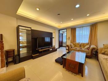 伯爵空中花園美屋車位