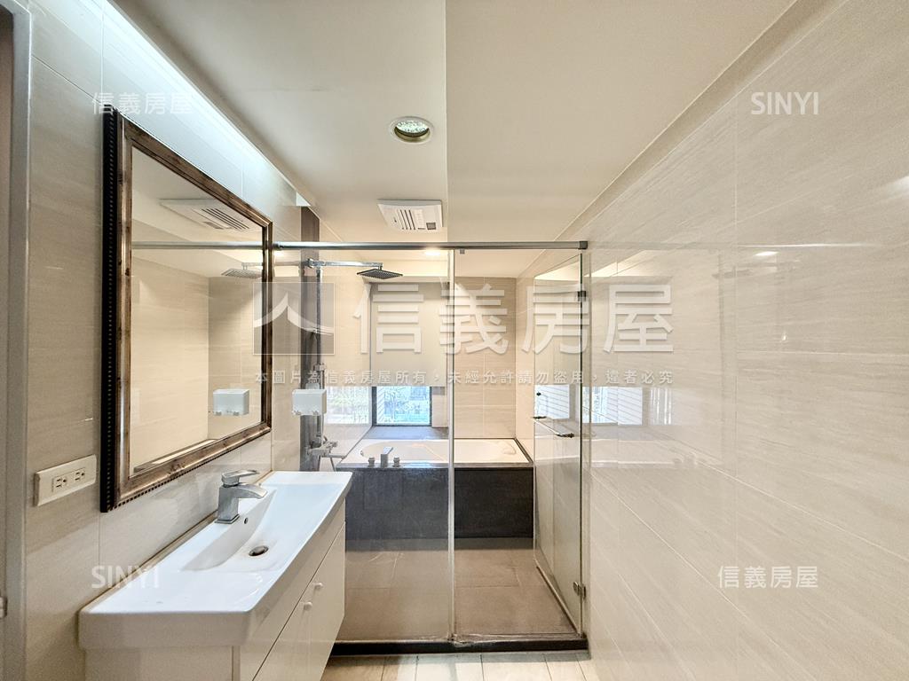 星海灣精裝四房平車豪邸房屋室內格局與周邊環境