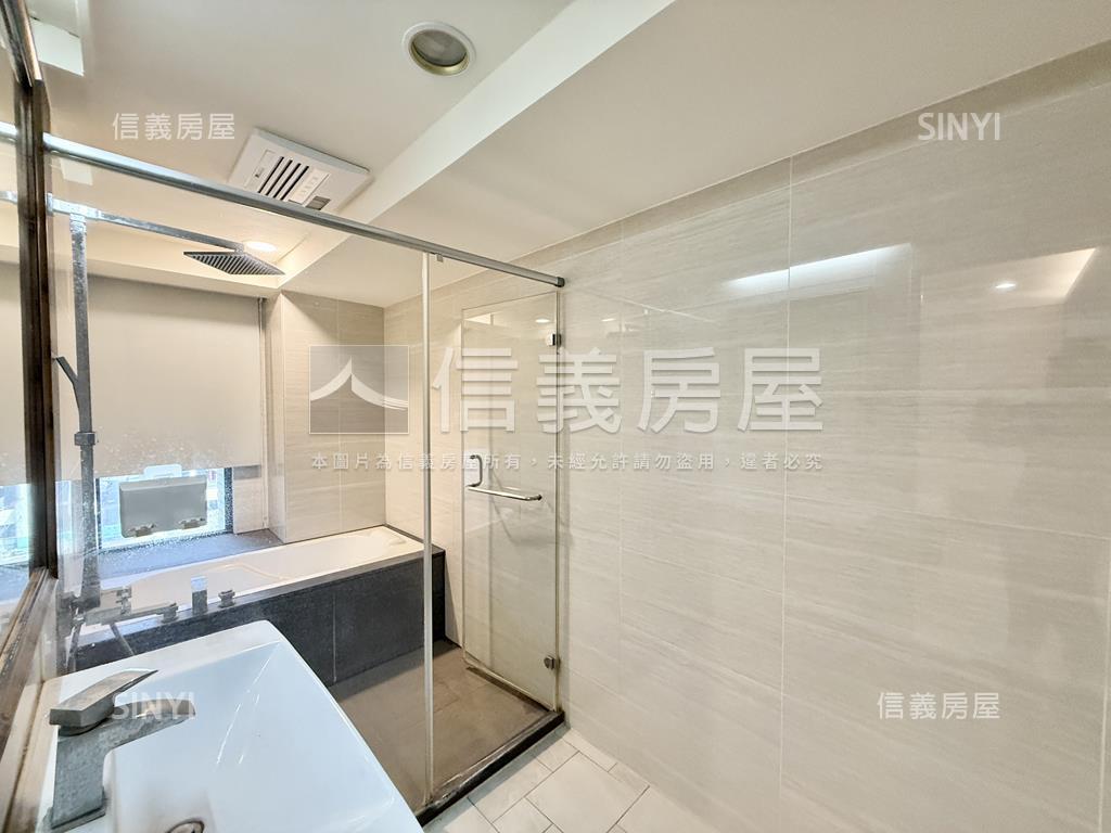 星海灣精裝四房平車豪邸房屋室內格局與周邊環境