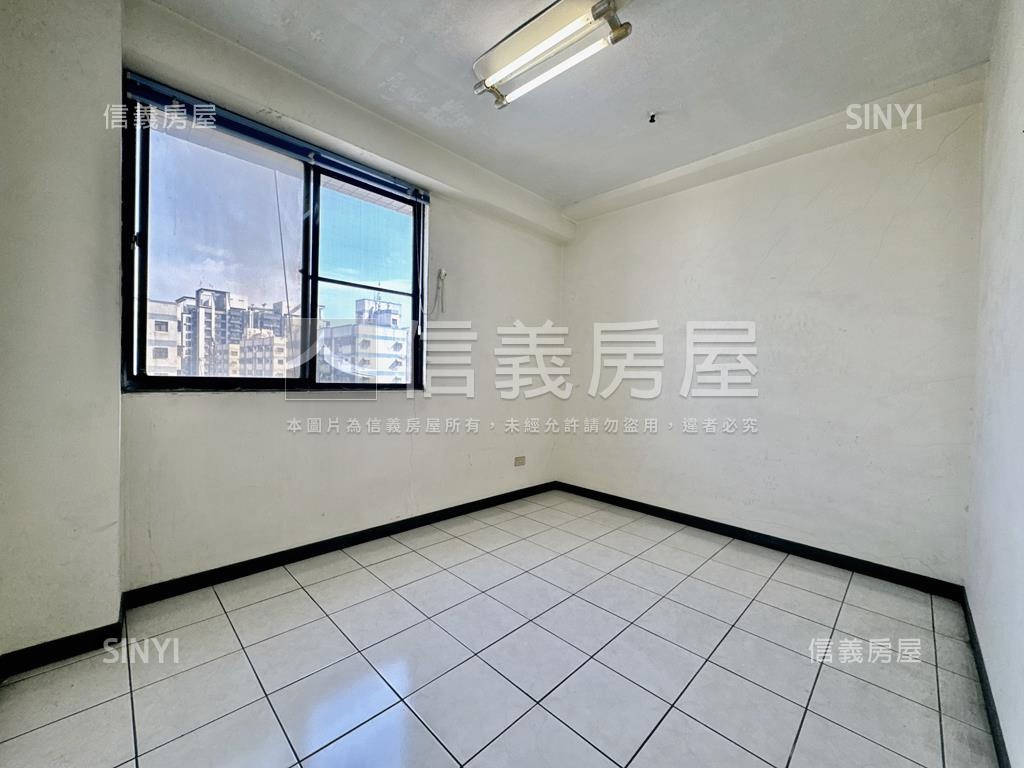 國家藝術廣場成家大四房房屋室內格局與周邊環境