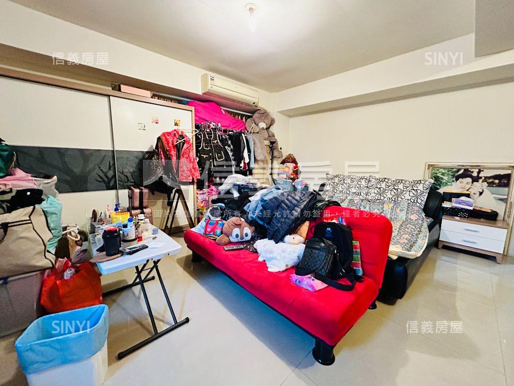 皇家尊爵一層一戶房屋室內格局與周邊環境