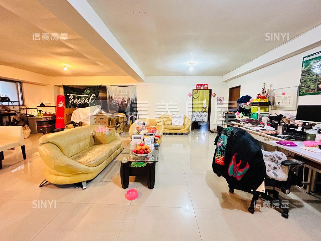 皇家尊爵一層一戶房屋室內格局與周邊環境