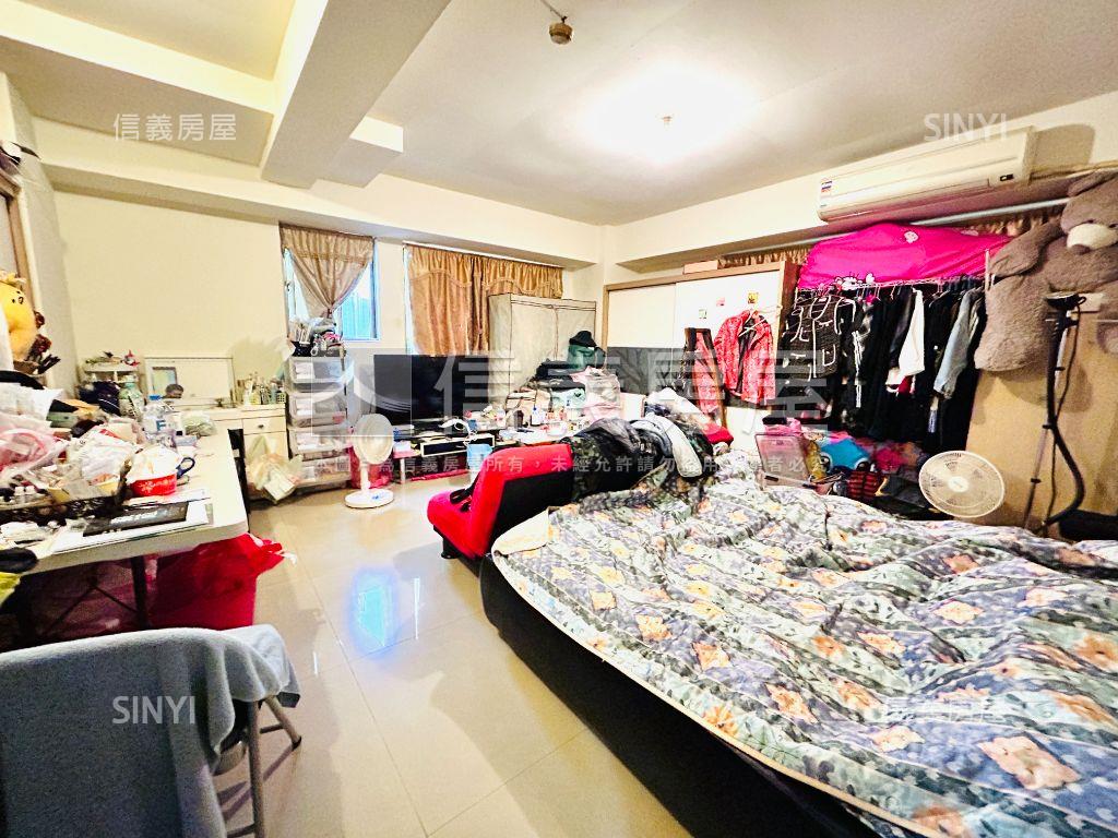 皇家尊爵一層一戶房屋室內格局與周邊環境