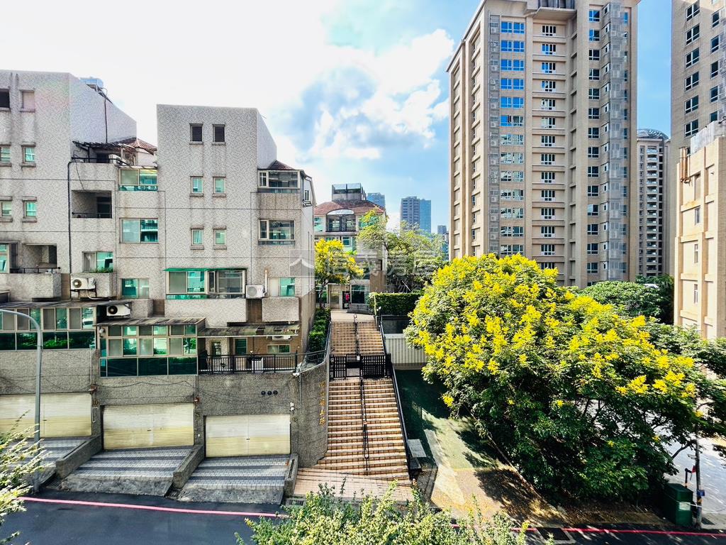 紅樹林百合成家三房房屋室內格局與周邊環境