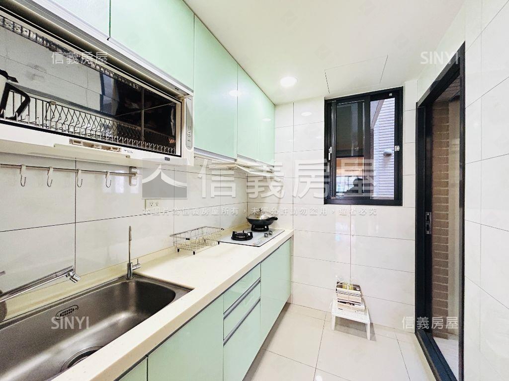 淡大君品稀有三房車位房屋室內格局與周邊環境