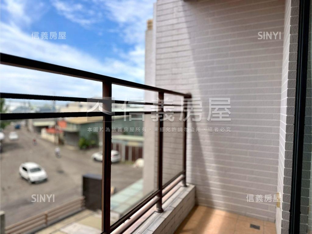 安南區前後雙車很美的車墅房屋室內格局與周邊環境