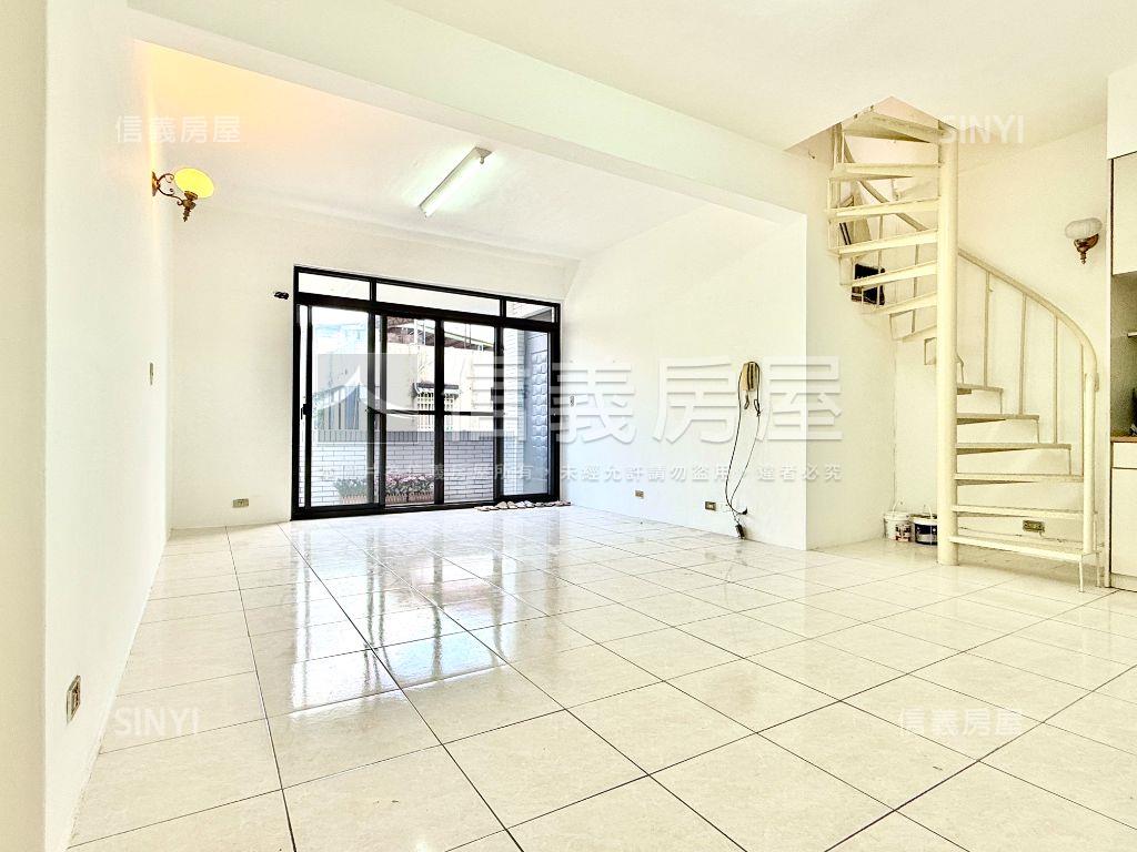 忠順街方正邊間大３房房屋室內格局與周邊環境