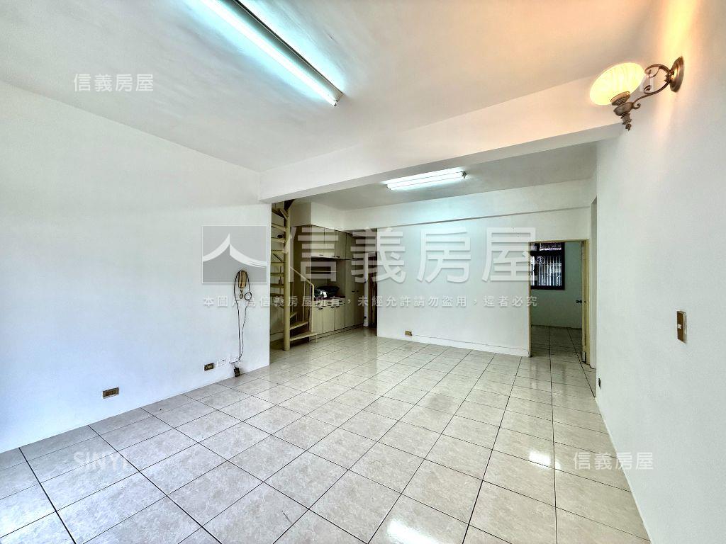 忠順街方正邊間大３房房屋室內格局與周邊環境