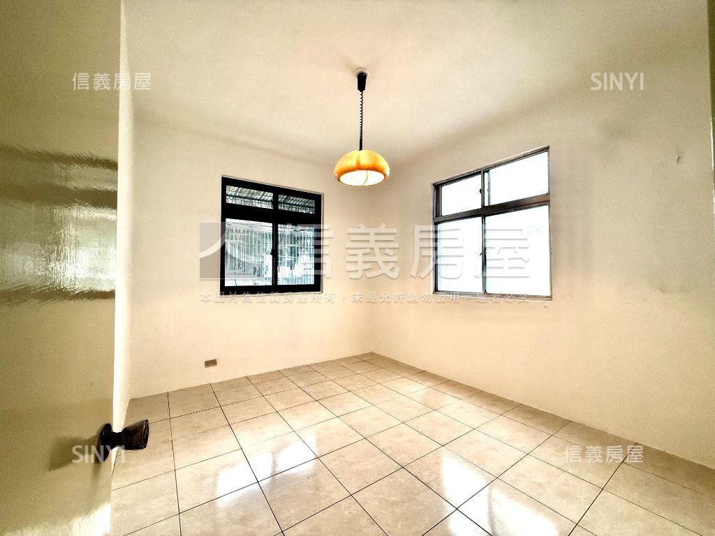 忠順街方正邊間大３房房屋室內格局與周邊環境