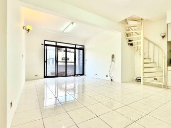 忠順街方正邊間大３房