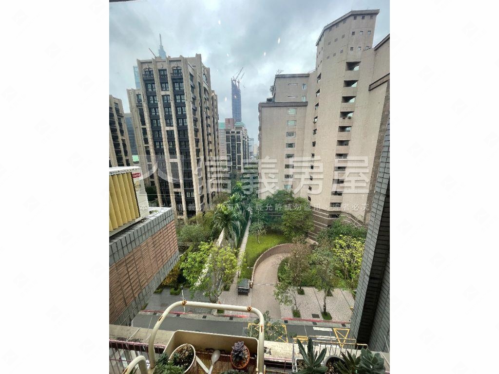 風雲頂客稀有邊間房屋室內格局與周邊環境