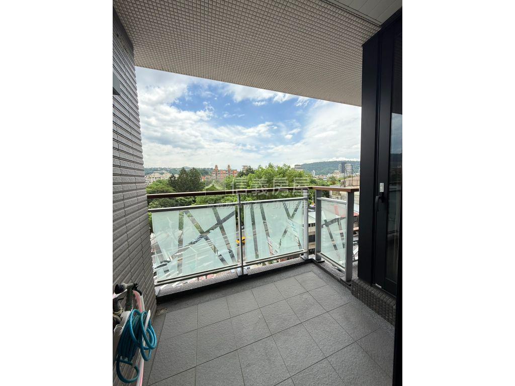 專任國揚天母面公園美景房屋室內格局與周邊環境
