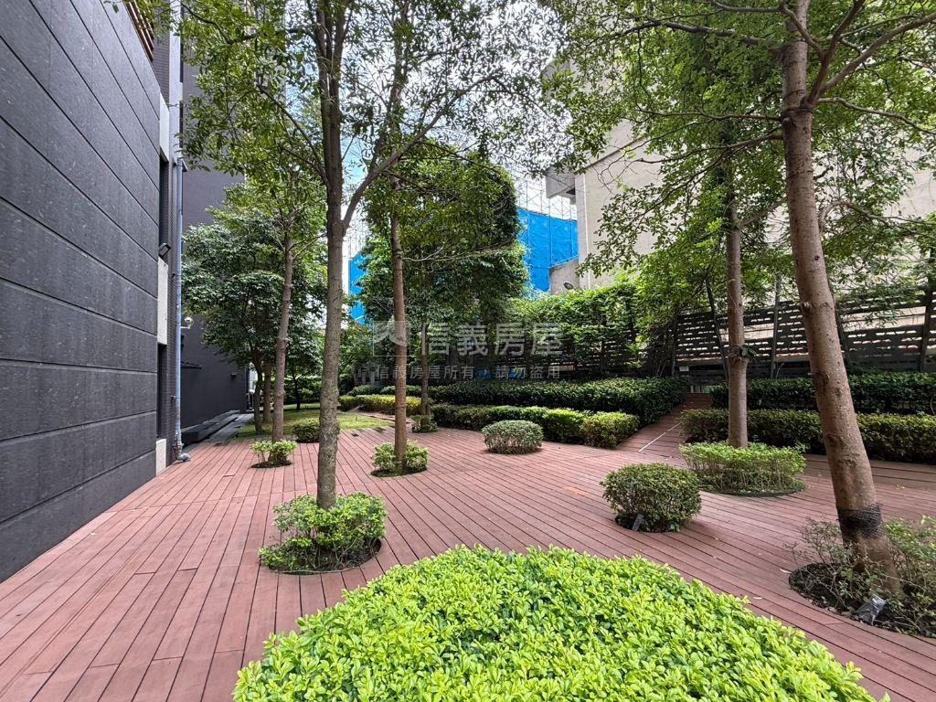 專任國揚天母面公園美景房屋室內格局與周邊環境