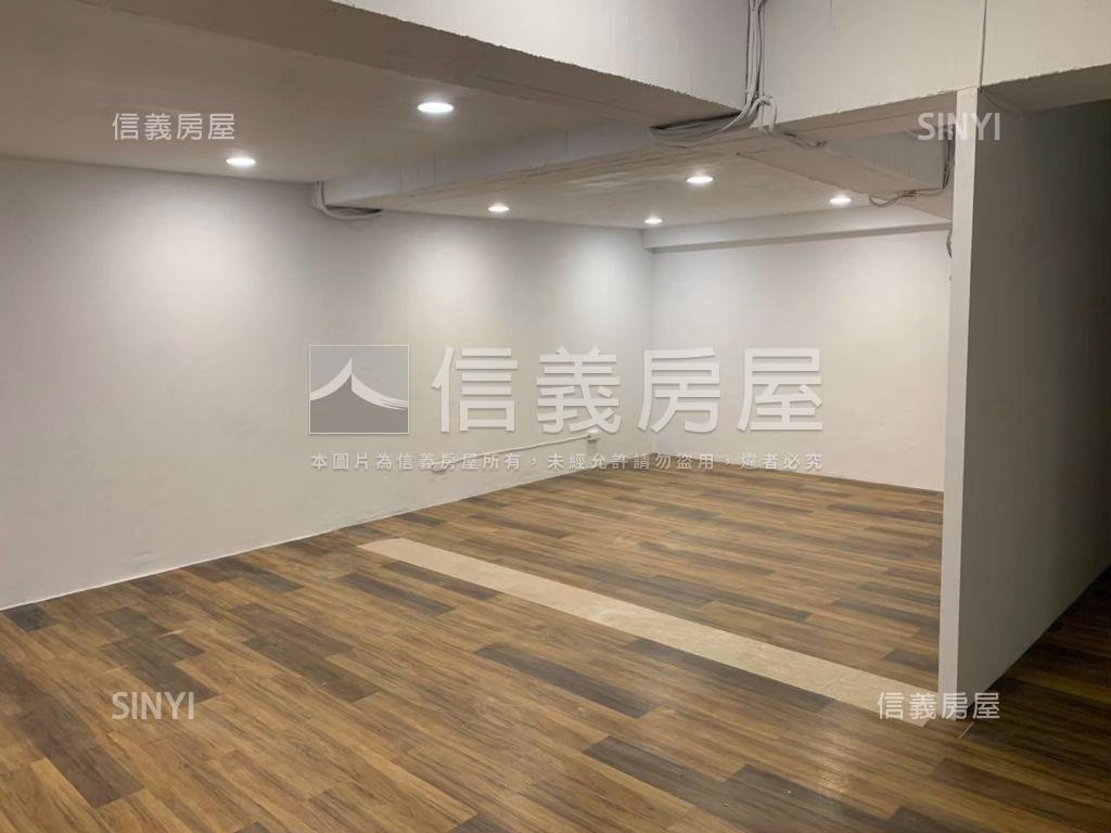 仁愛路大巨蛋金店面房屋室內格局與周邊環境
