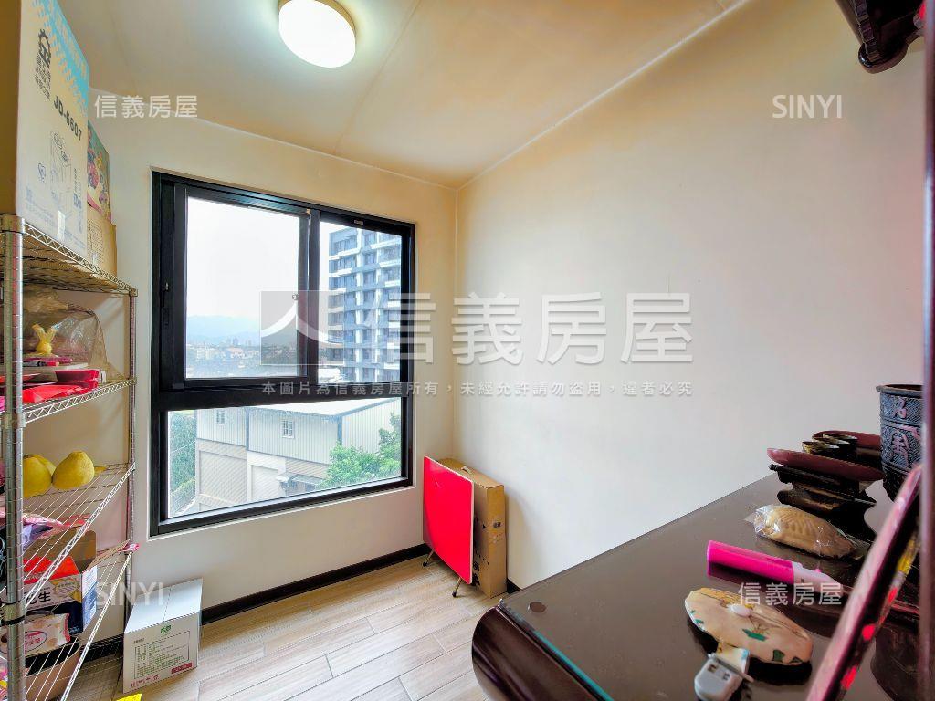 真綻美妝三房車位房屋室內格局與周邊環境