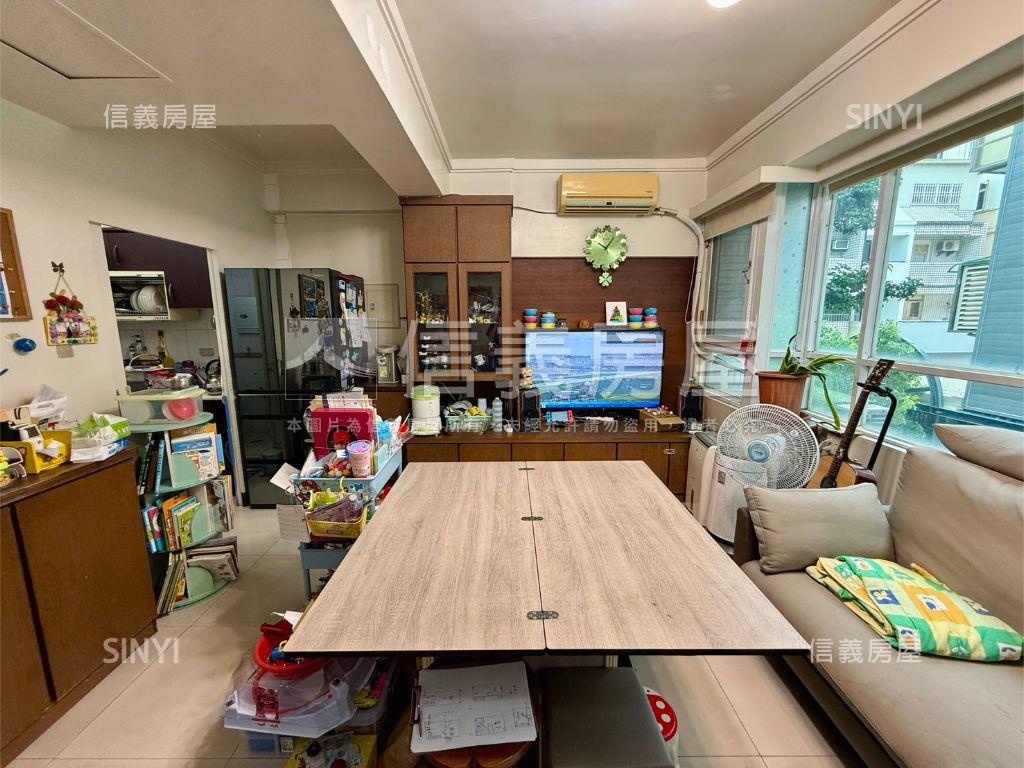 土庫商圈近家樂福車墅透天房屋室內格局與周邊環境