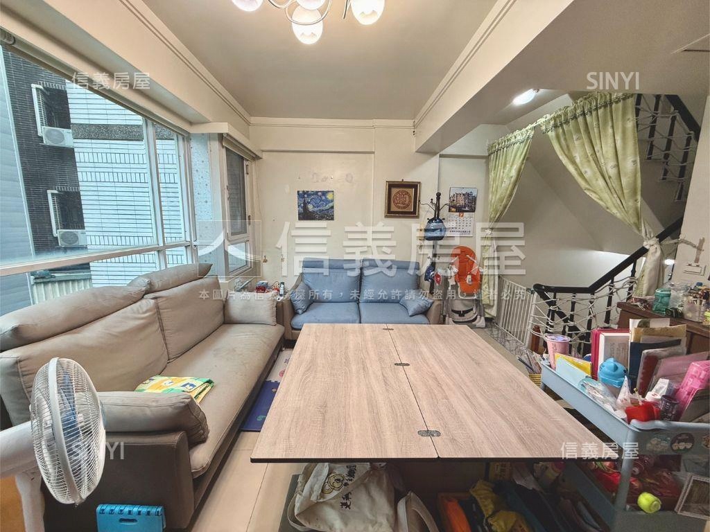 土庫商圈近家樂福車墅透天房屋室內格局與周邊環境