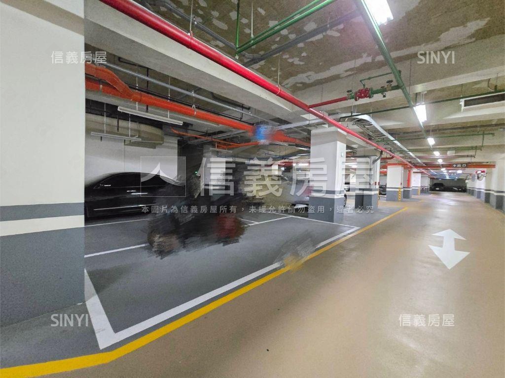 近藝文和發３房１室附車位房屋室內格局與周邊環境