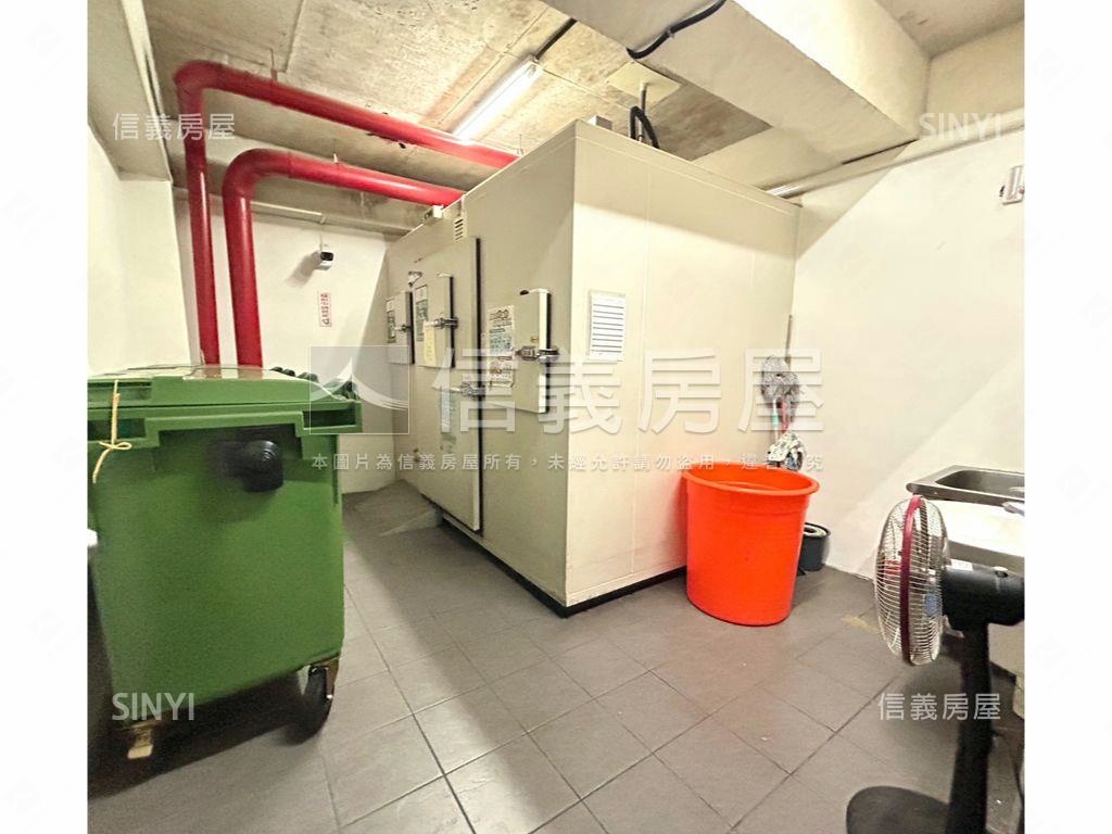 近藝文和發３房１室附車位房屋室內格局與周邊環境