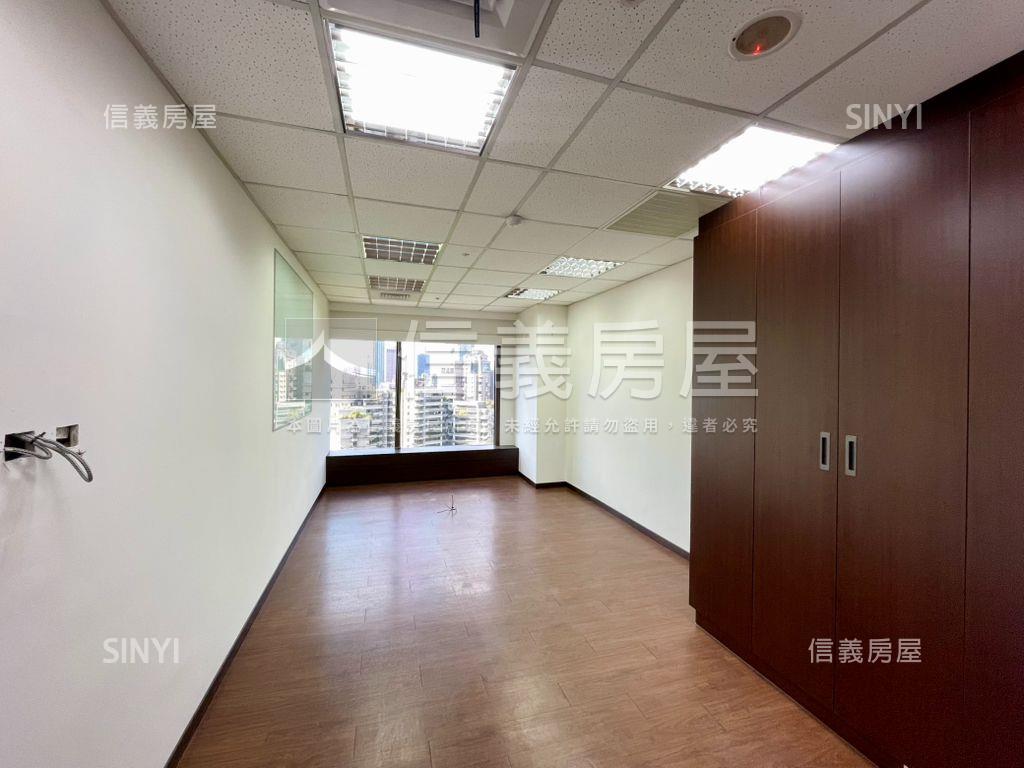 信義世貿面１０１鋼骨純辦房屋室內格局與周邊環境