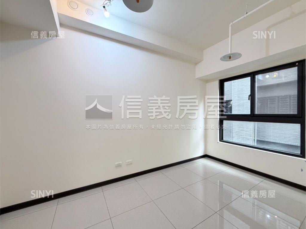 大清城双３房車位房屋室內格局與周邊環境