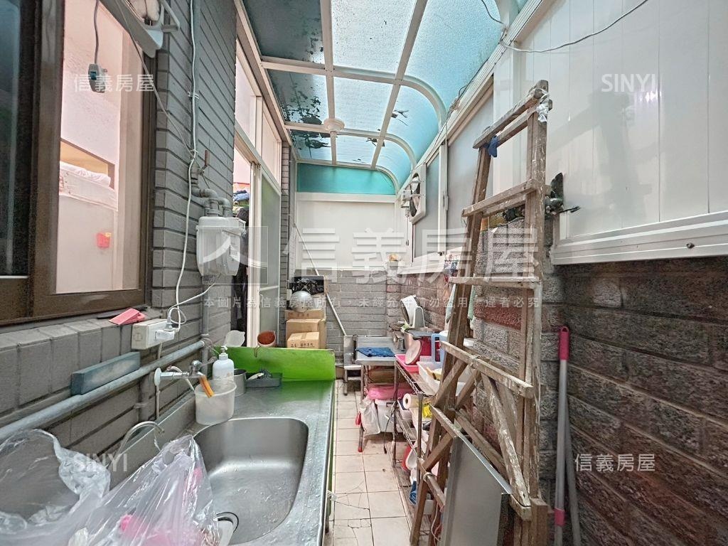 內壢近國小公園金店面房屋室內格局與周邊環境