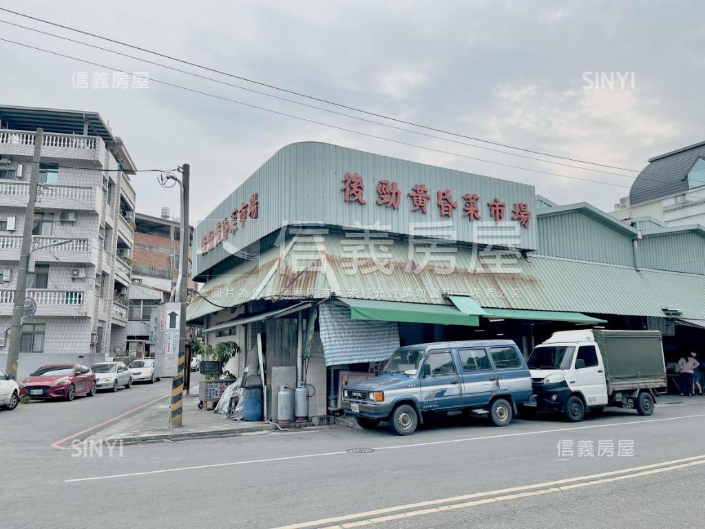 近台積電後勁正路透天店面房屋室內格局與周邊環境