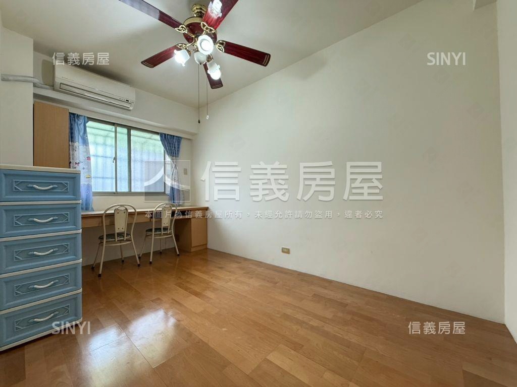 近水湳經貿三房平車位房屋室內格局與周邊環境