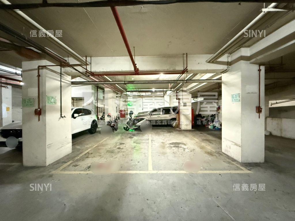 近水湳經貿三房平車位房屋室內格局與周邊環境