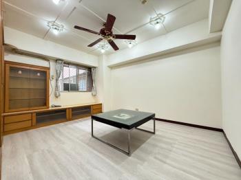 水湳市場旁三房平車位