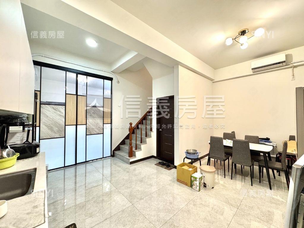 安南近果菜市場輕齡雙車墅房屋室內格局與周邊環境