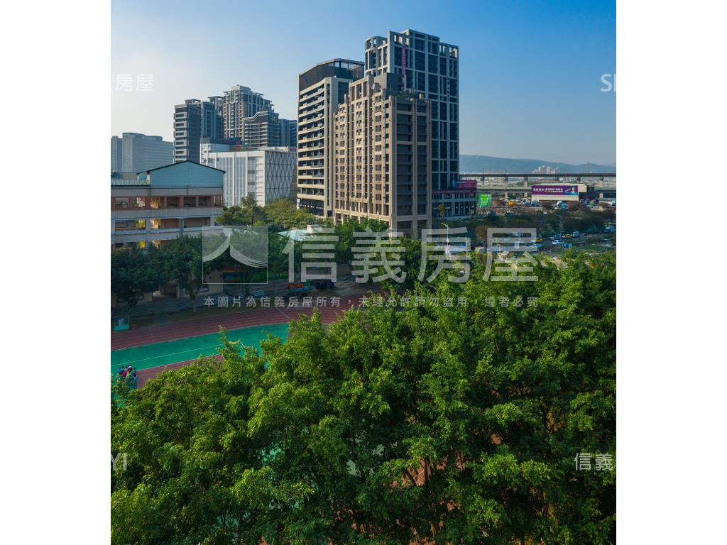 副都心挑高金店面Ａ房屋室內格局與周邊環境