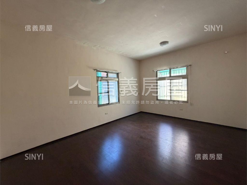 生產路透天房屋室內格局與周邊環境
