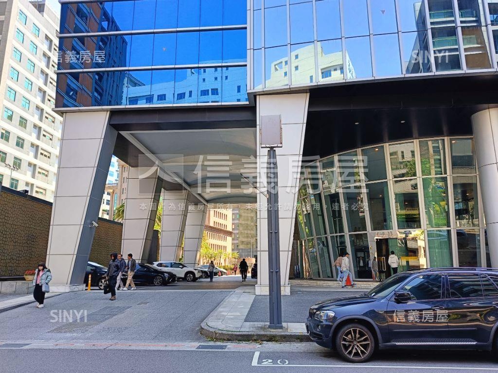 內科新穎採光辦公房屋室內格局與周邊環境