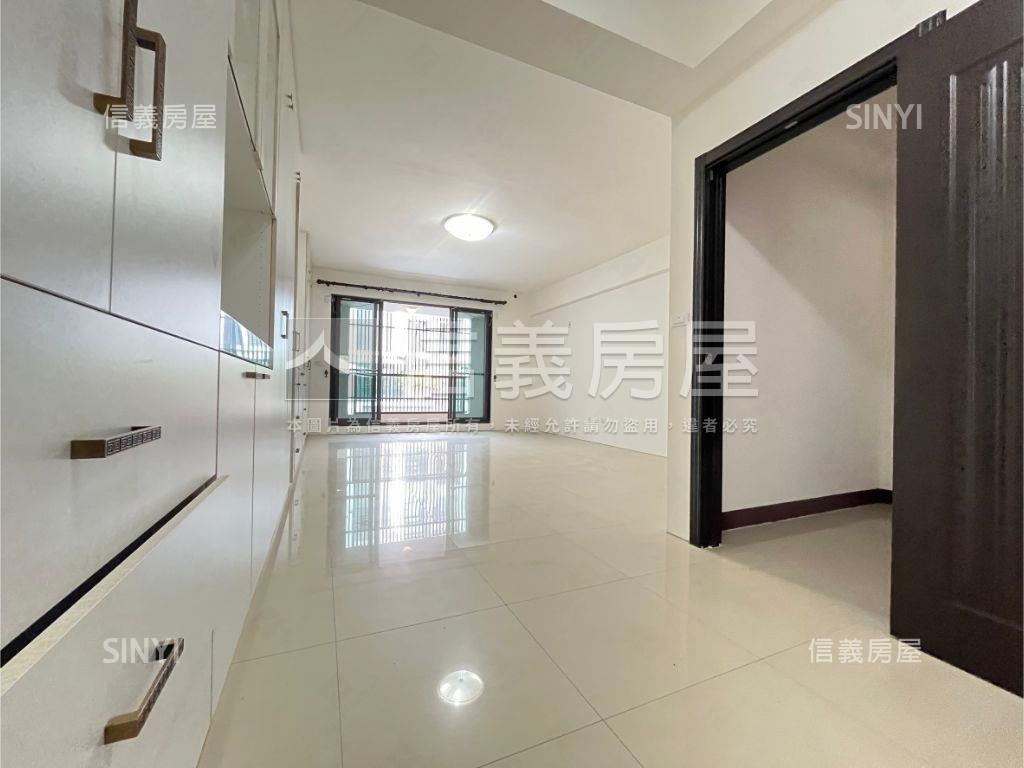 近立新，震後臨路別墅房屋室內格局與周邊環境