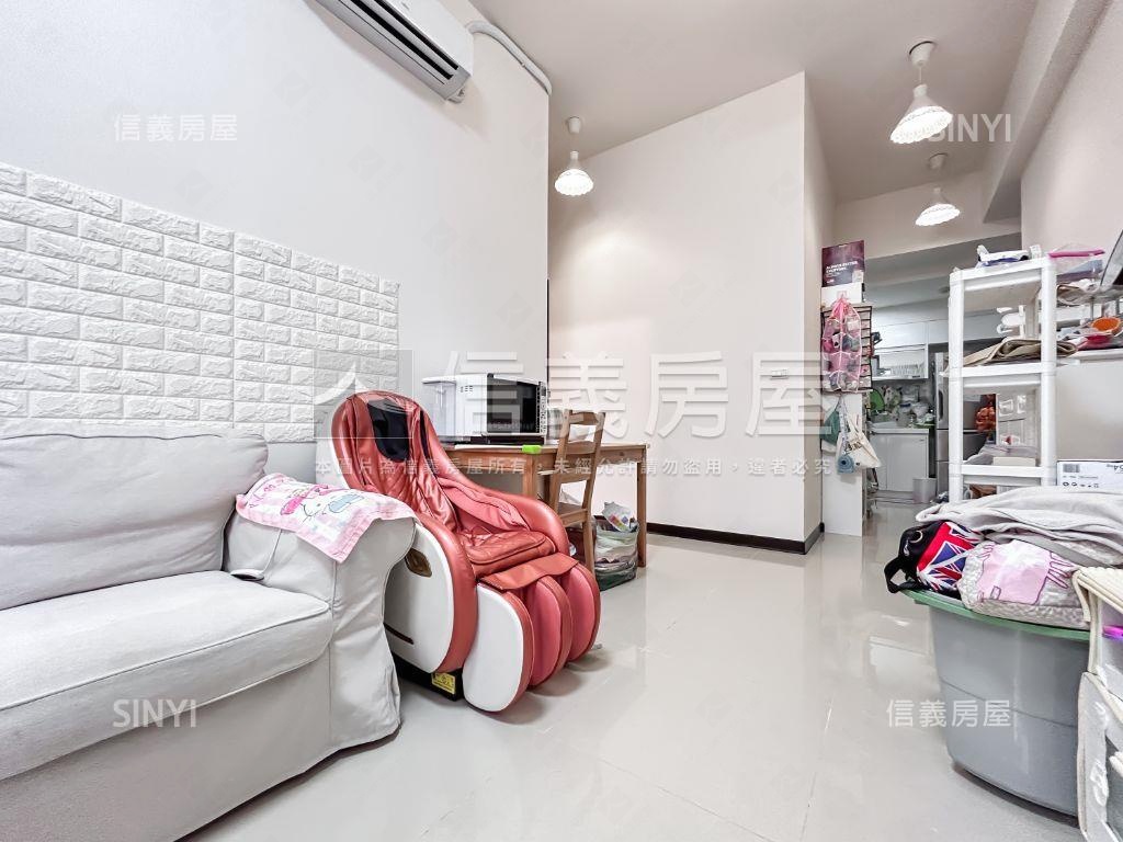 晶采精品挑高兩房房屋室內格局與周邊環境