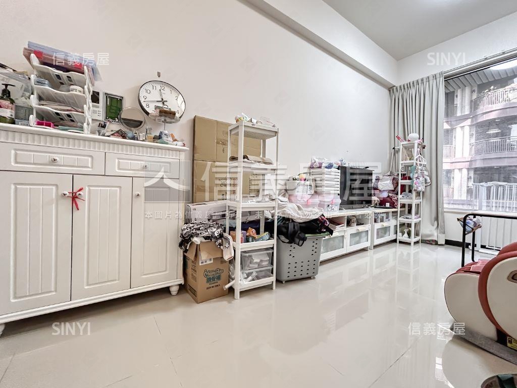 晶采精品挑高兩房房屋室內格局與周邊環境