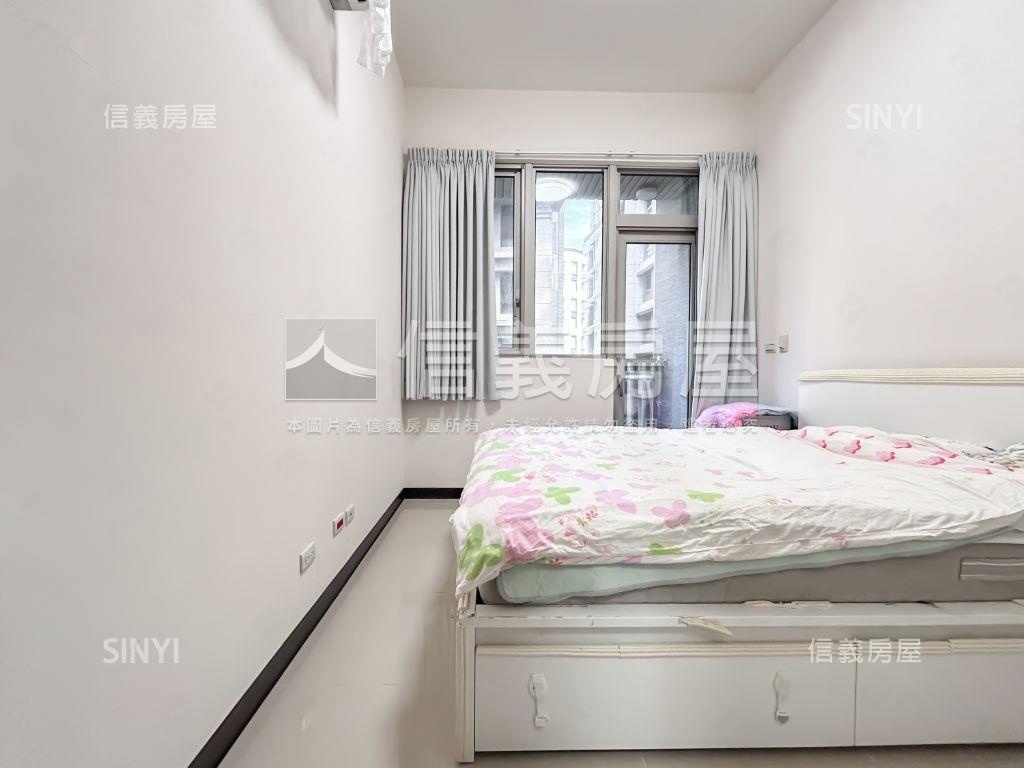 晶采精品挑高兩房房屋室內格局與周邊環境