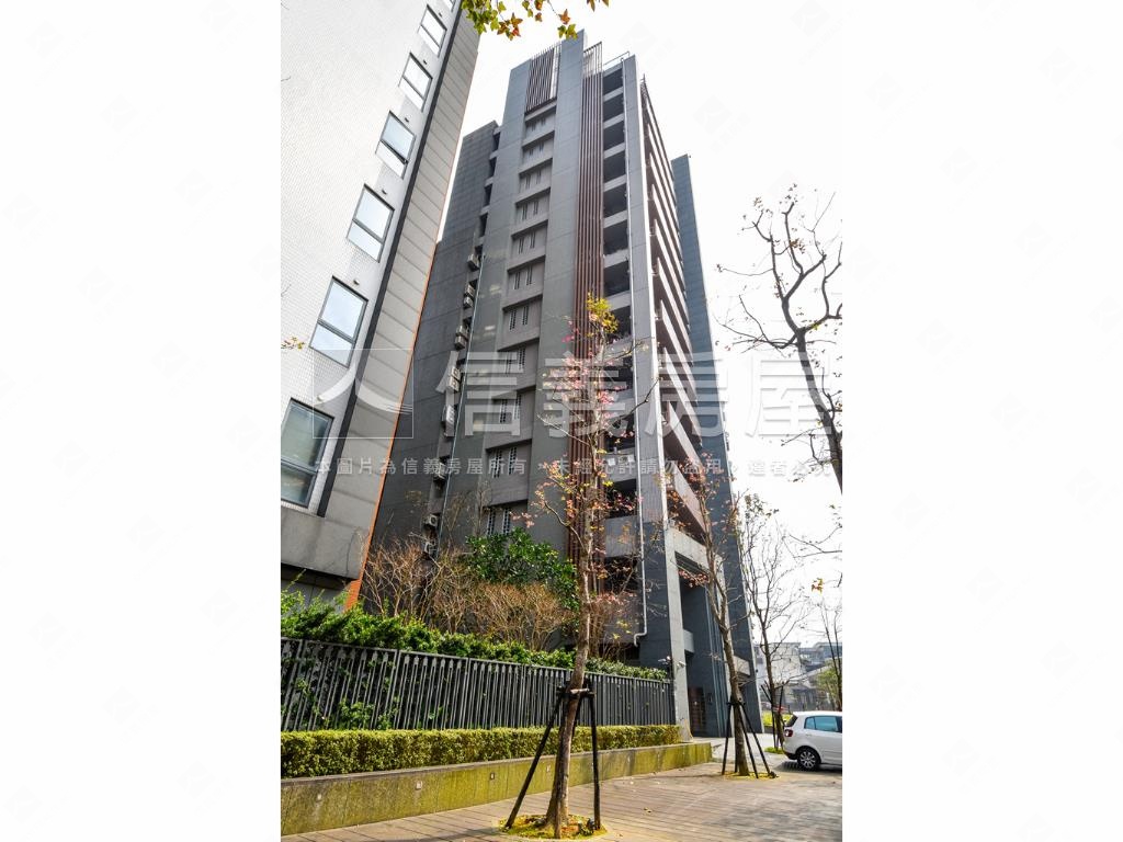 晶采精品挑高兩房房屋室內格局與周邊環境