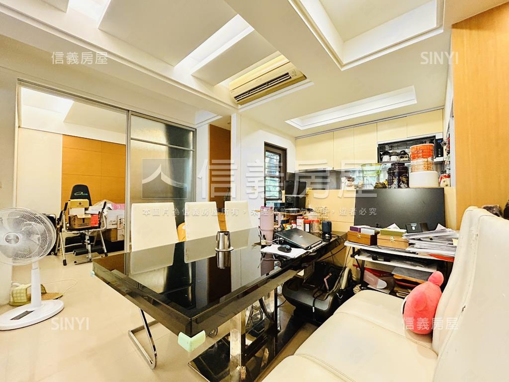 大湖稀有釋出邊間美寓３樓房屋室內格局與周邊環境